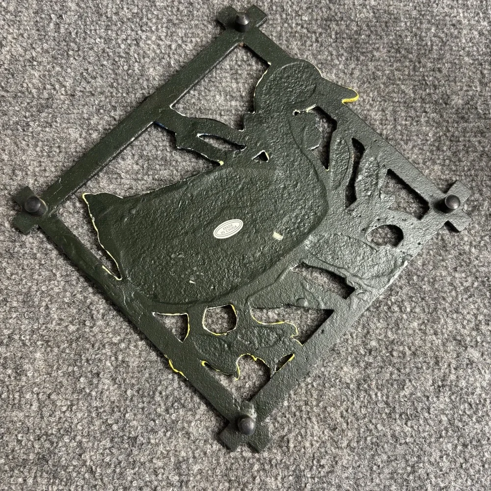 VTG Cast-Iron Square Trivet Hot Tray Featuring A White Duck Hanging Wall Decor